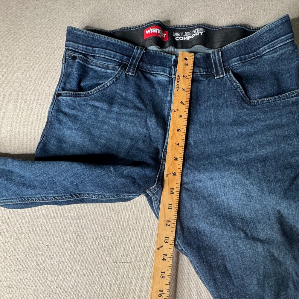 Wrangler Unlimited Comfort Mens 34x32 Blue Straight Leg Stretch Jeans 112344960 - Picture 5 of 8
